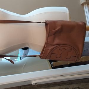 Tory Burch all T swing pack bag